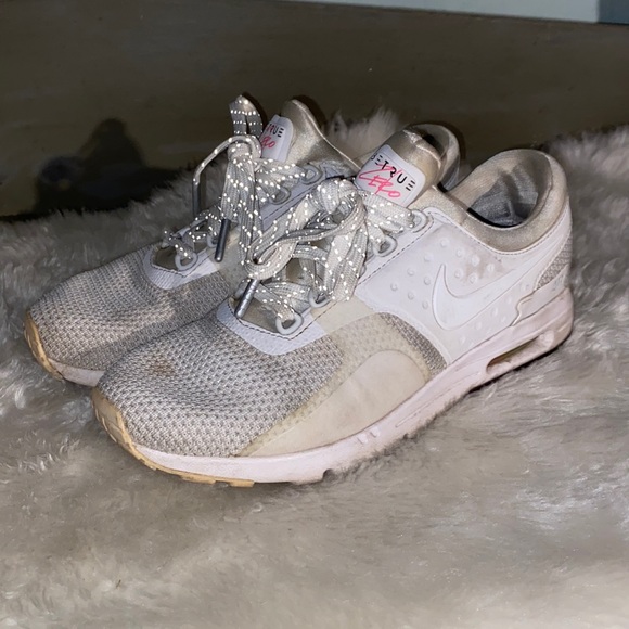 Nike Air Max shoes size 8.5 - Picture 1 of 1